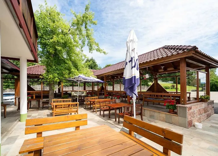 Beim Erich فندق 3*